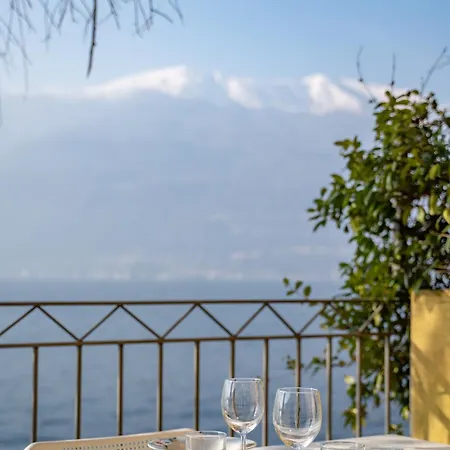Апартаменты Il Glicine Sul - Wisteria On The *